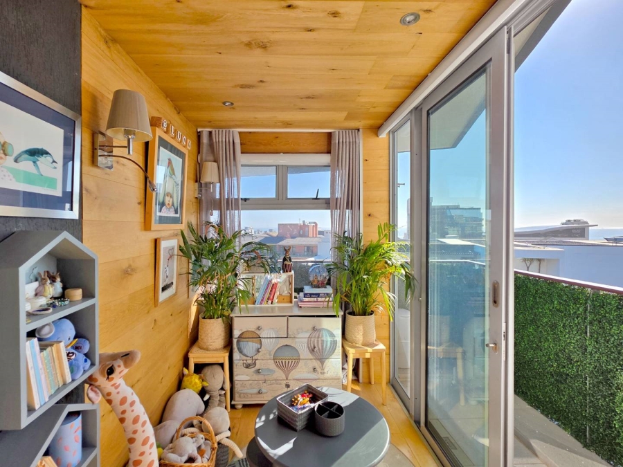 3 Bedroom Property for Sale in Sea Point Western Cape